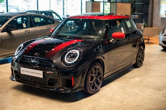 MINI COOPER 2.0 16V TWINPOWER GASOLINA JOHN COOPER WORKS 2P STEPTRONIC